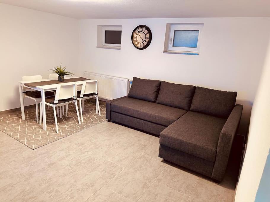 Gemuetliche Wohnung In לברקוסן מראה חיצוני תמונה